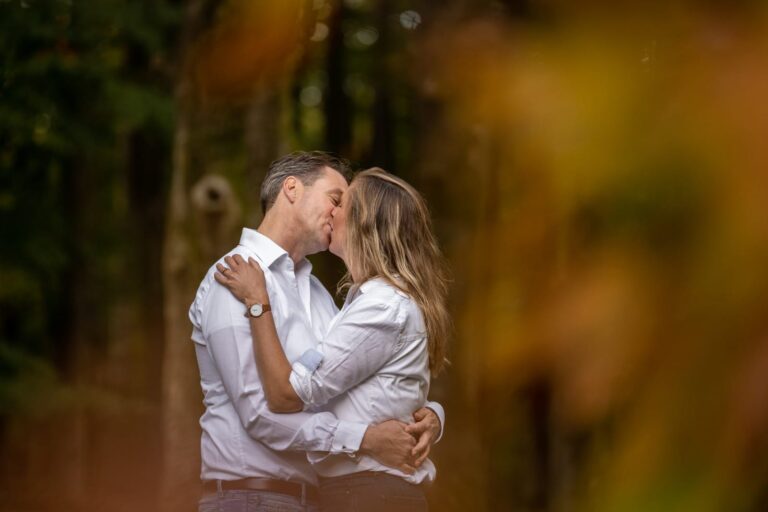 loveshoot, liefde, fotoshoot, samen, verloving, relatie, jubileum, verliefd, cadeau geliefde, cadeau vrouw, fotoshoot hengelo, fotograaf hengelo, fotoshoot overijssel, geluk, cadeau samen, uitje voor twee.
